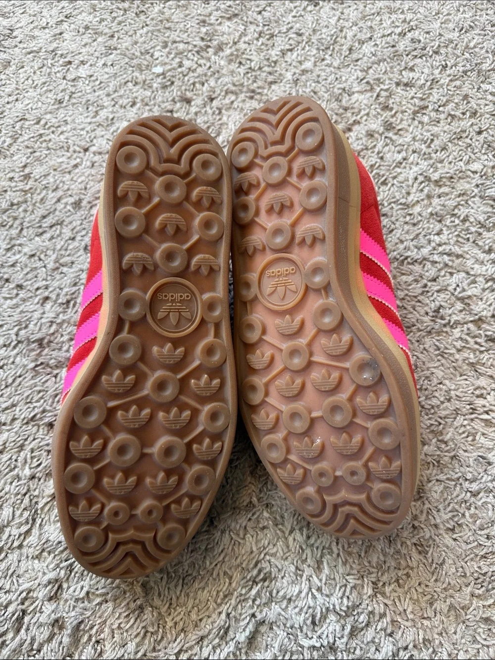 adidas Women's gazelle platform sneaker red and pink - Picture 3 of 4